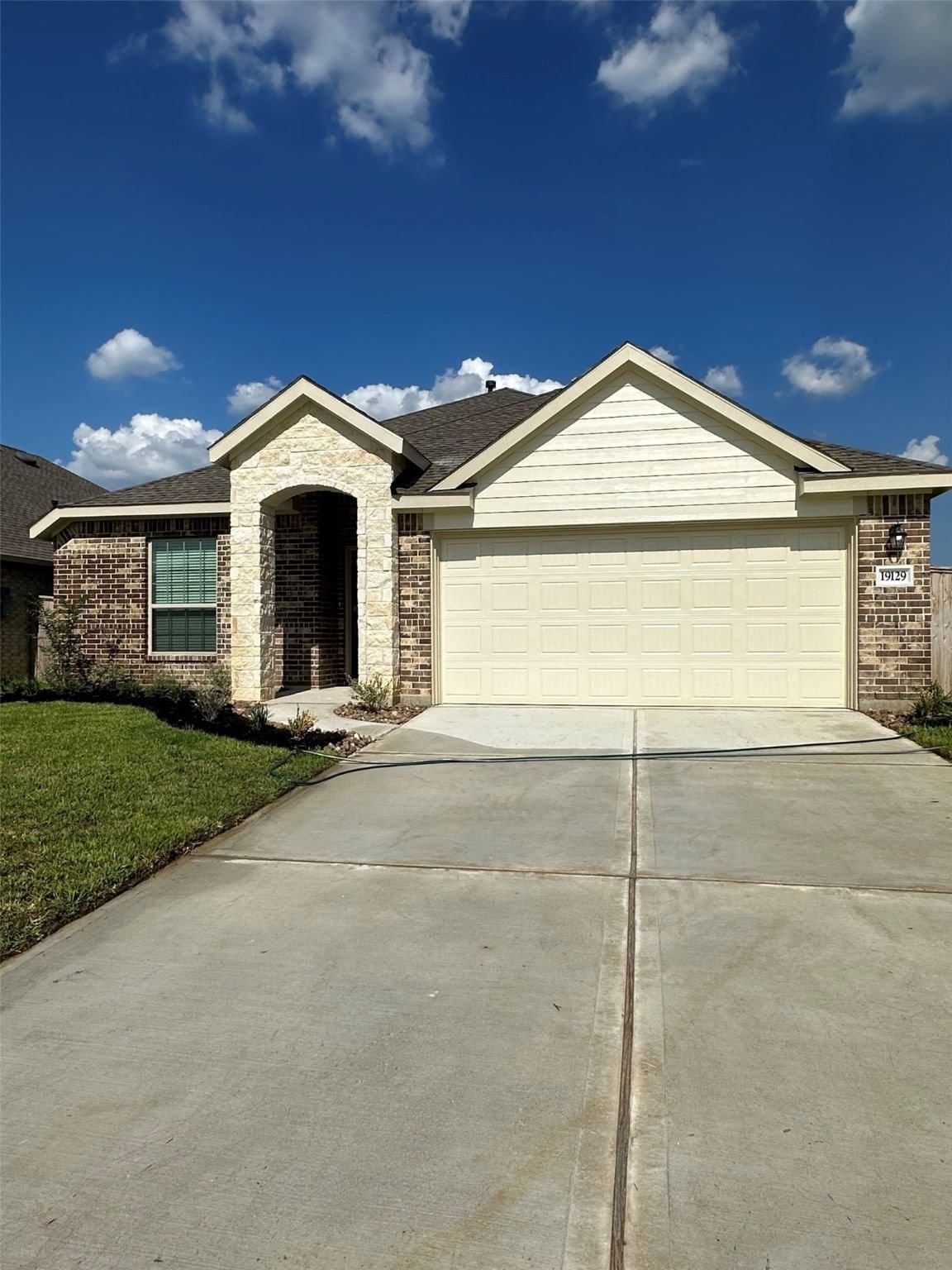 Real estate property located at 19129 Pegara Manor, Montgomery, New Caney, TX, US