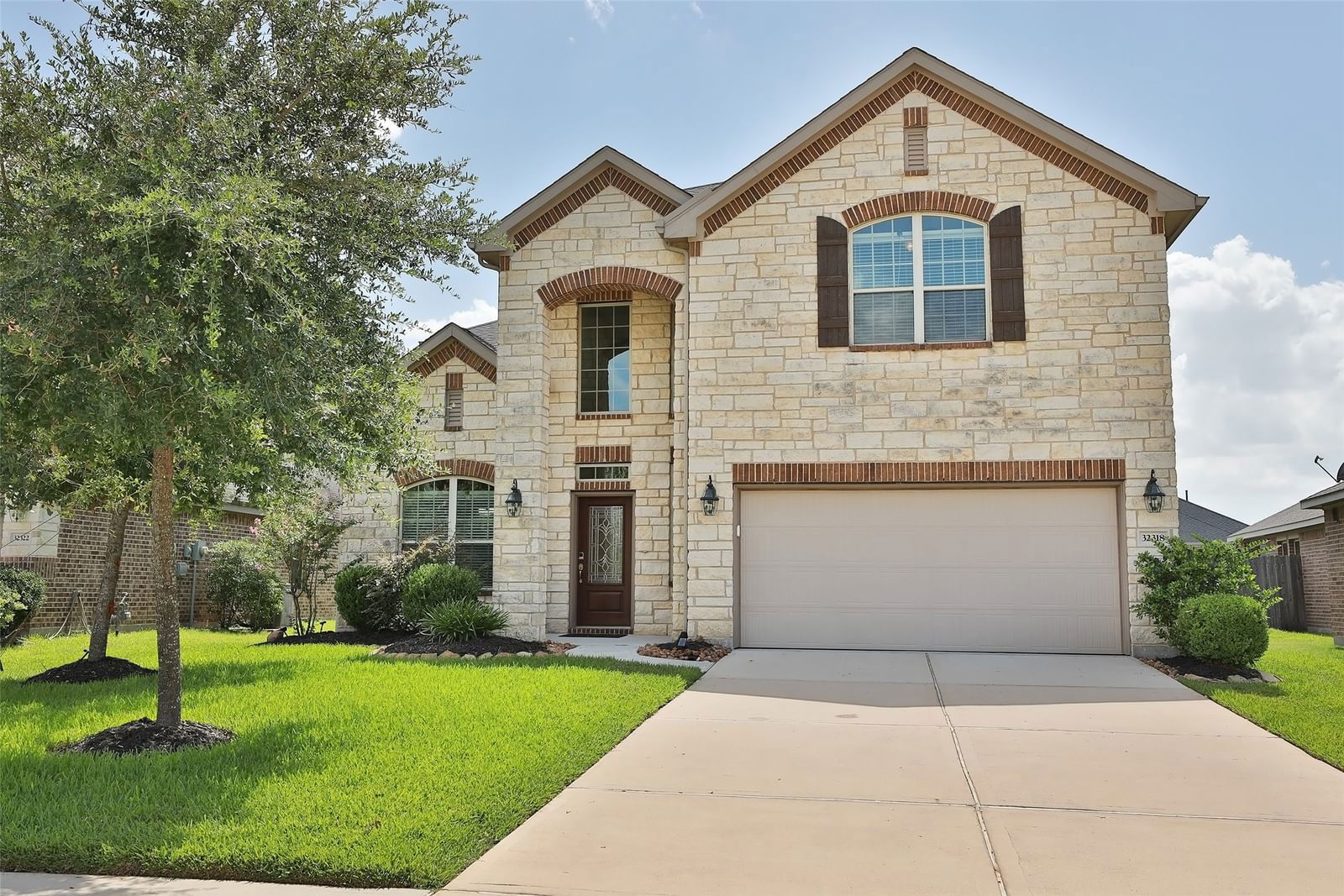 Real estate property located at 32318 Cypress Enclave, Montgomery, Falls At Imperial Oaks, Spring, TX, US