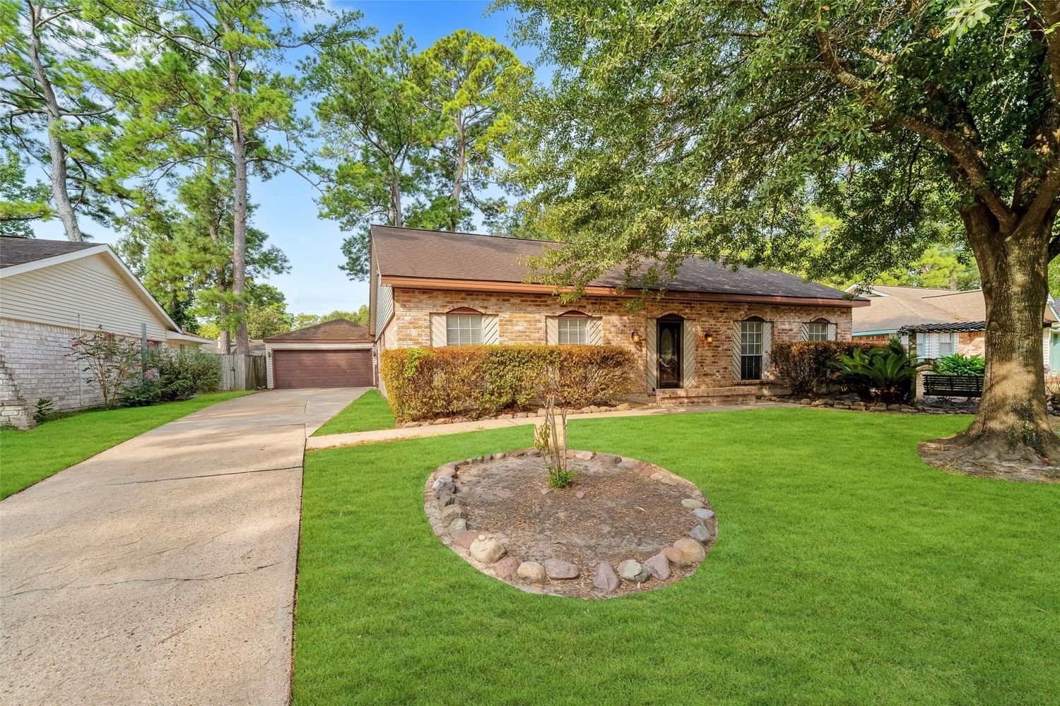 Real estate property located at 25515 Stone Mill, Harris, Spring, TX, US