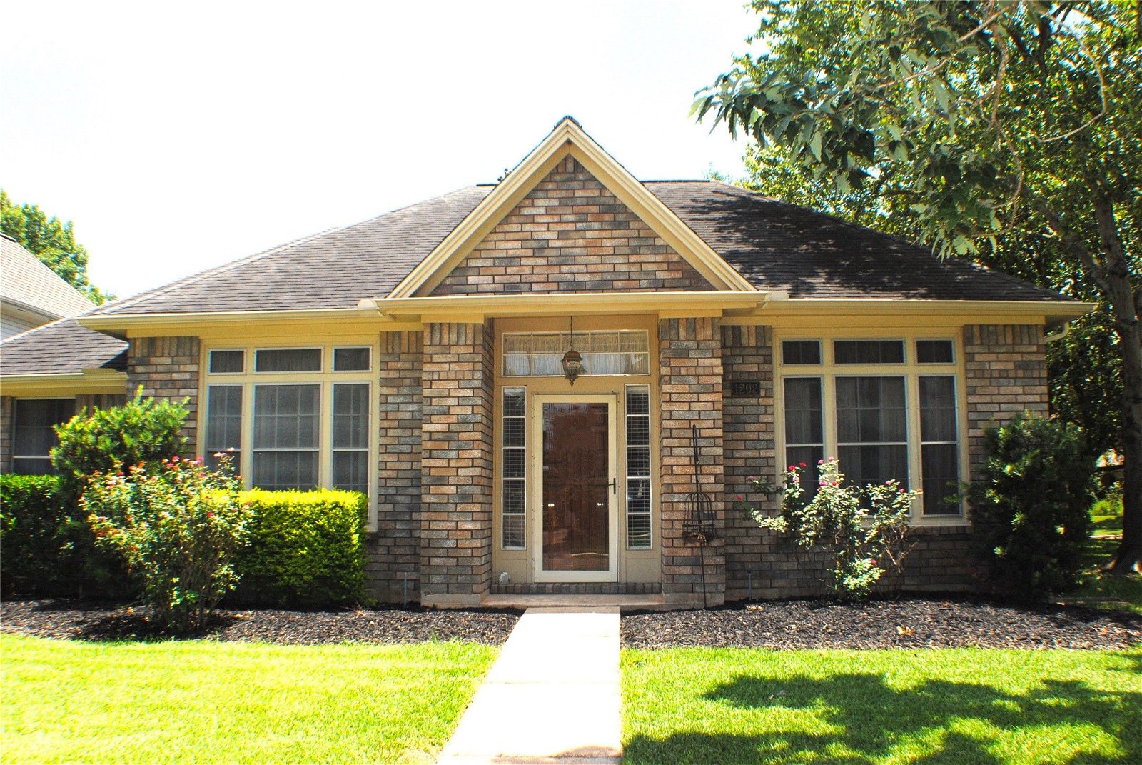 Real estate property located at 1202 Green Knoll, Fort Bend, Sugar Land, TX, US
