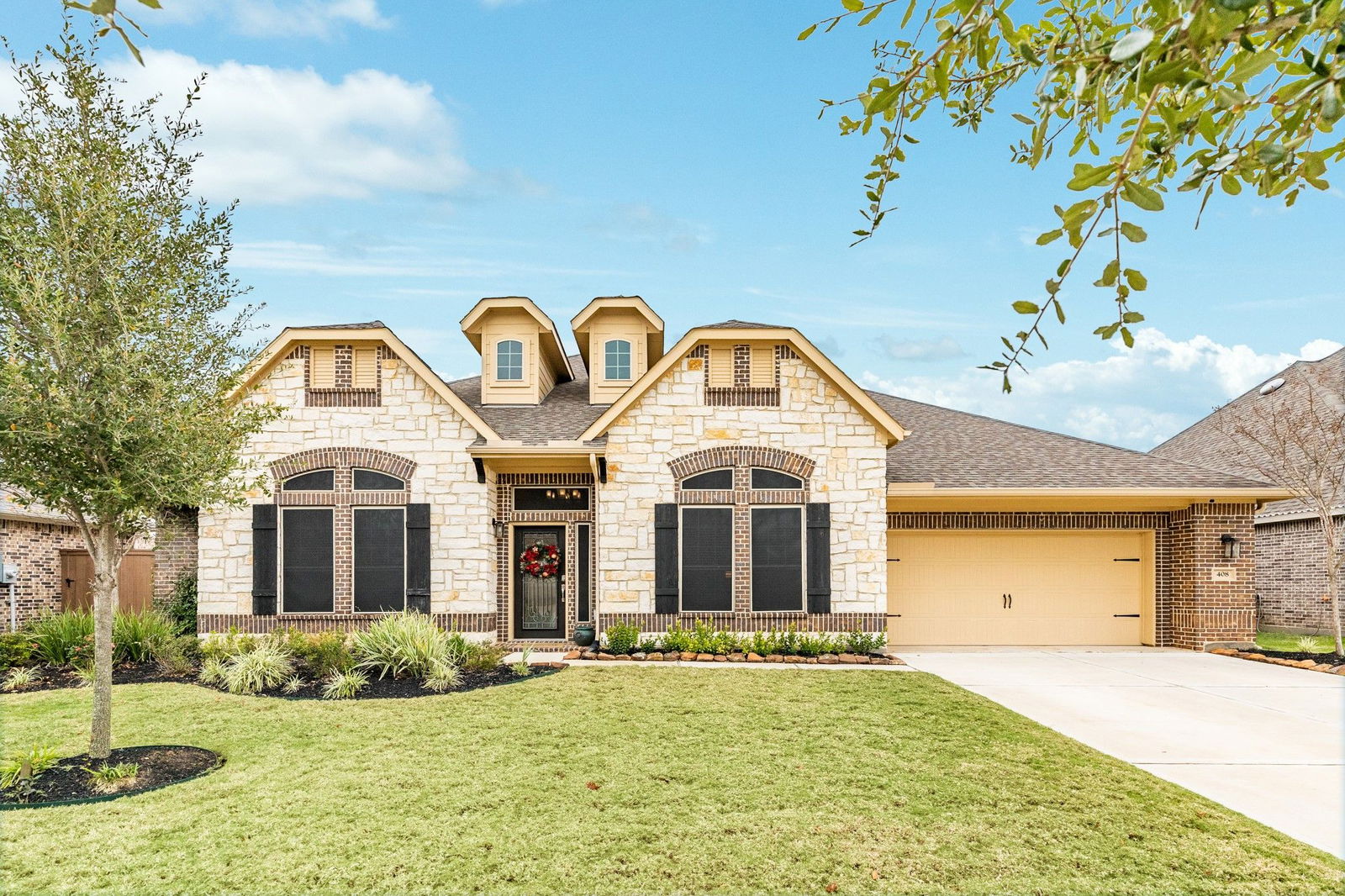 Real estate property located at 408 Bentwood, Brazoria, Clute, TX, US