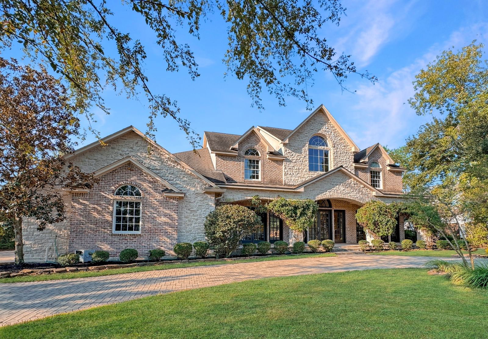 Real estate property located at 19 Philbrook, Montgomery, Wdlnds Village Of Carlton Woods 13, The Woodlands, TX, US