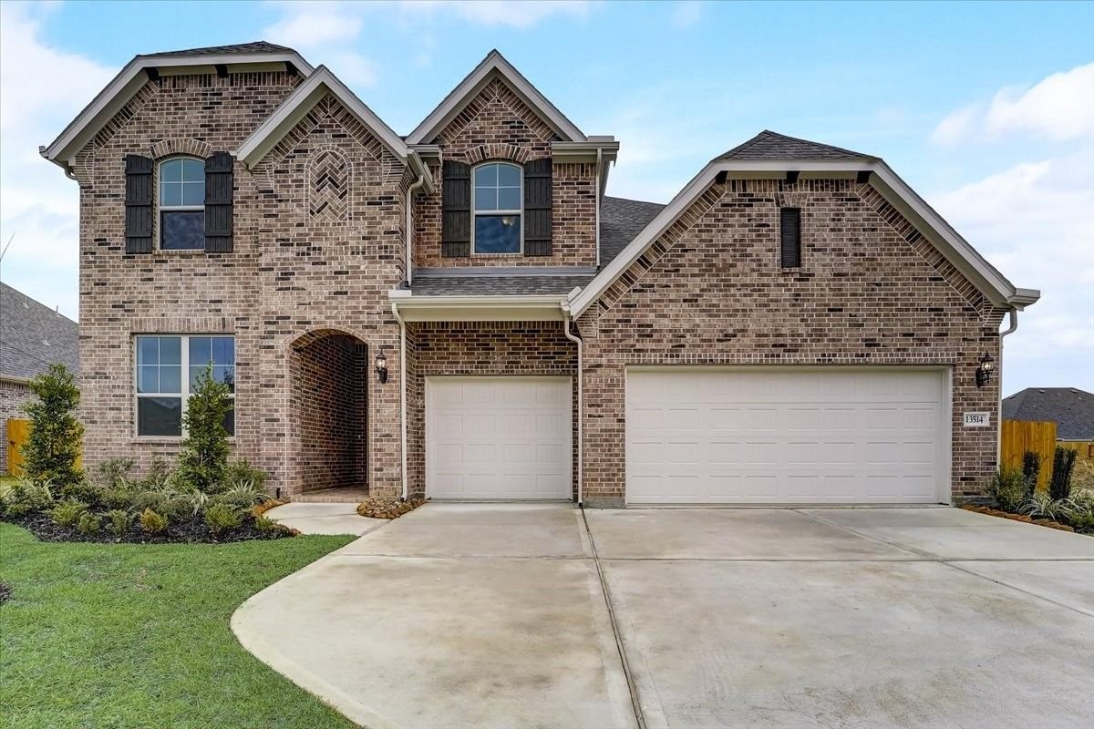 Real estate property located at 13514 Summer Winds, Chambers, Mont Belvieu, TX, US