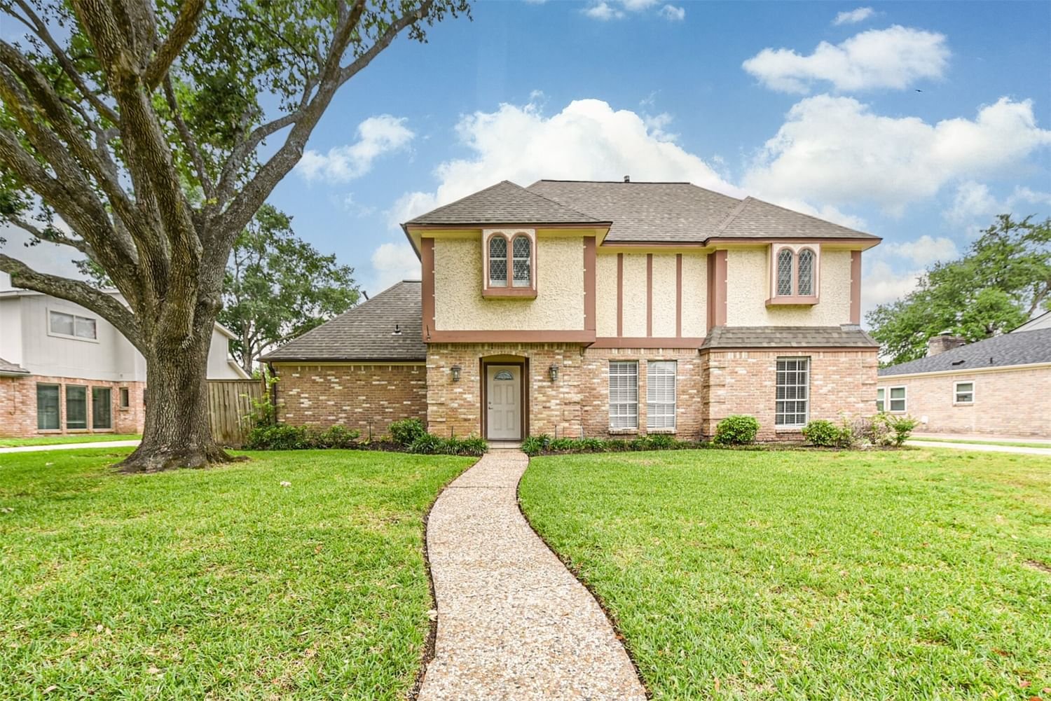 Real estate property located at 7107 Winding Walk, Harris, Hearthstone Sec 01, Houston, TX, US