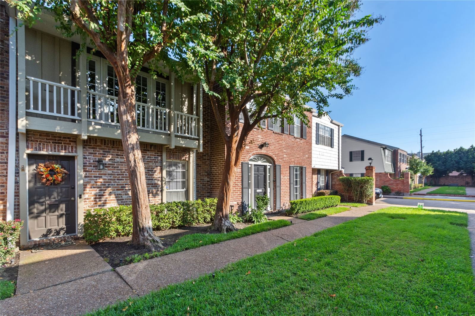 Real estate property located at 2417 Jamestown #24, Harris, Briargrove T/H Condo, Houston, TX, US