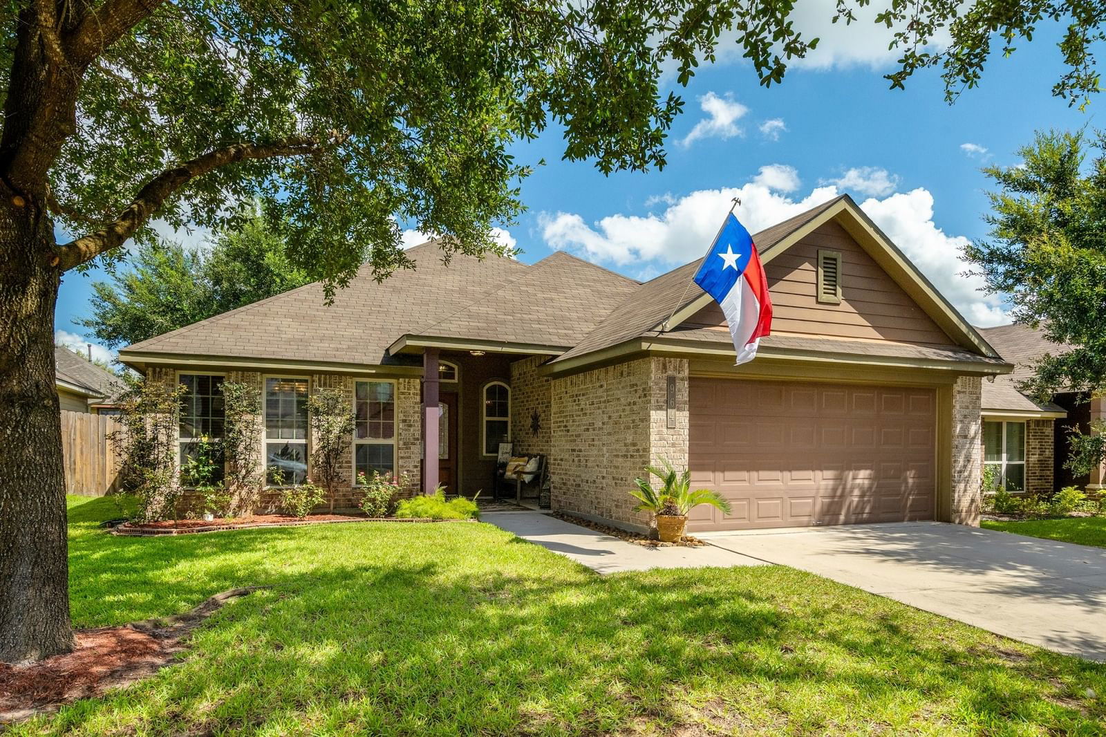 Real estate property located at 964 Oak Lynn, Montgomery, Olde Oaks 02, Conroe, TX, US