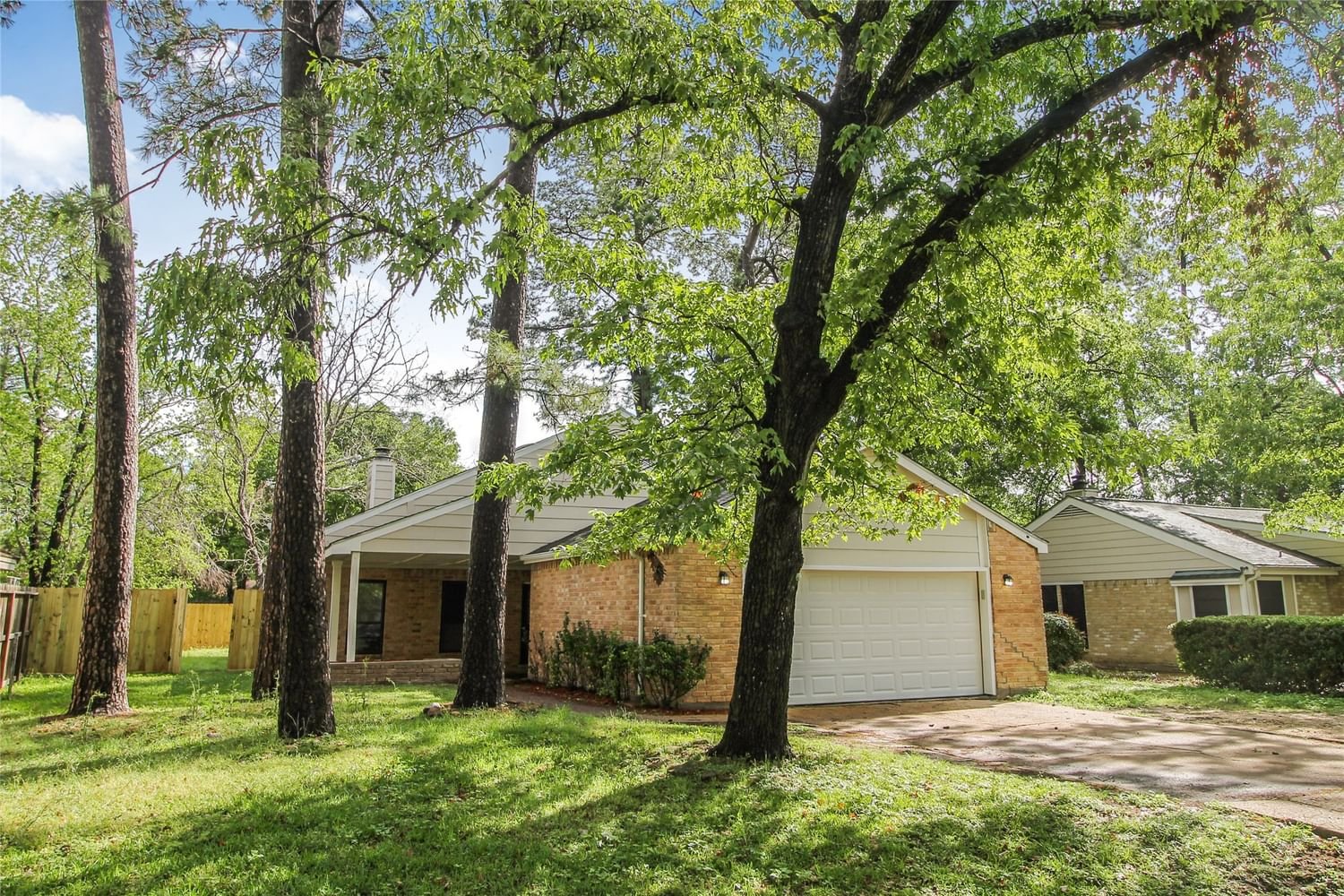Real estate property located at 12006 Meadowview, Harris, Lakewood West, Cypress, TX, US