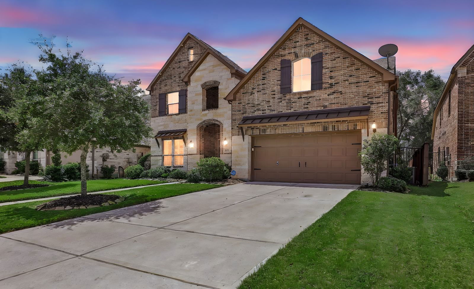 Real estate property located at 16214 Whiteoak Canyon, Harris, The Groves, Humble, TX, US