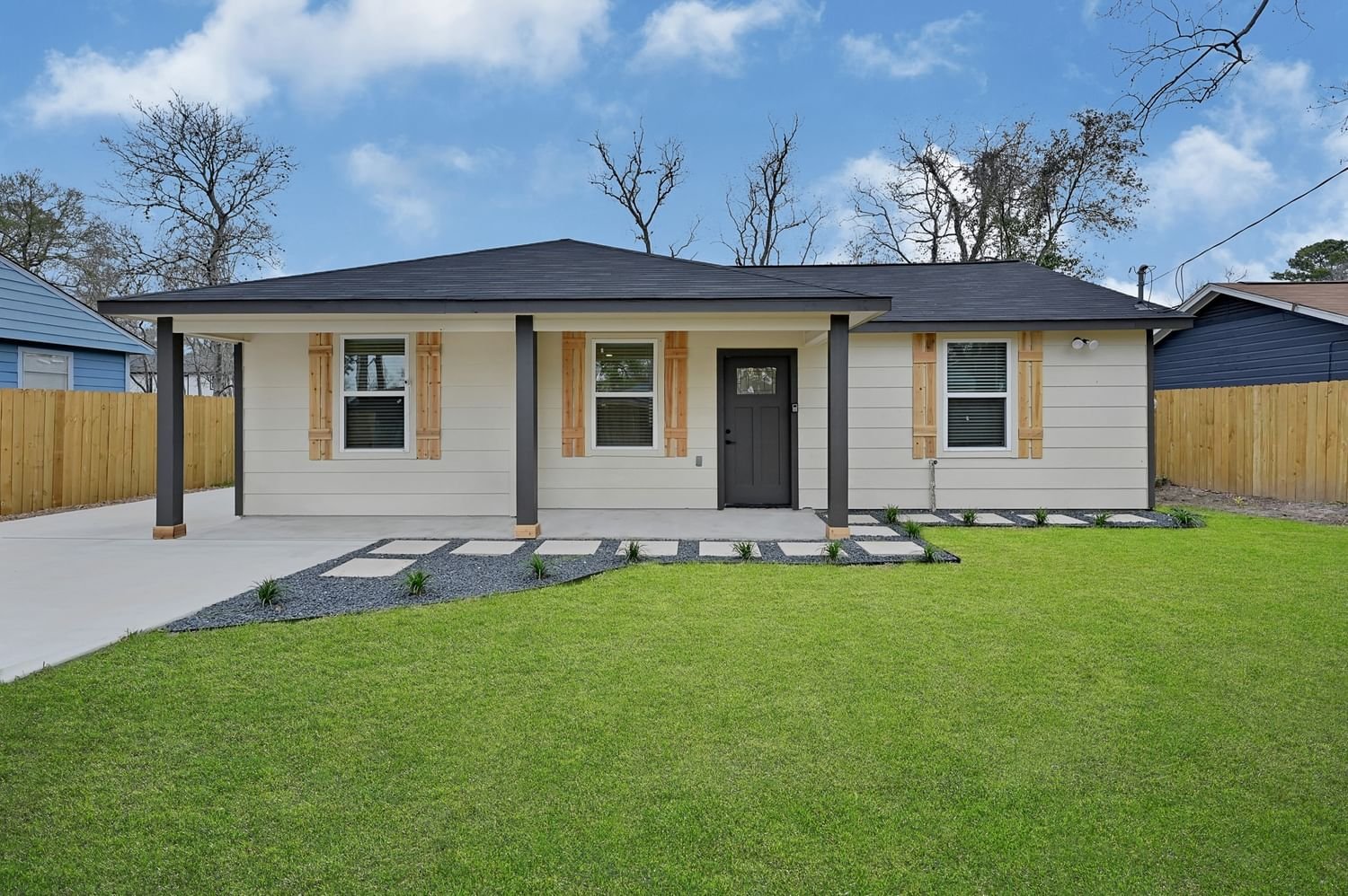 Real estate property located at 8225 Carolwood, Harris, Larkstone Place, Houston, TX, US