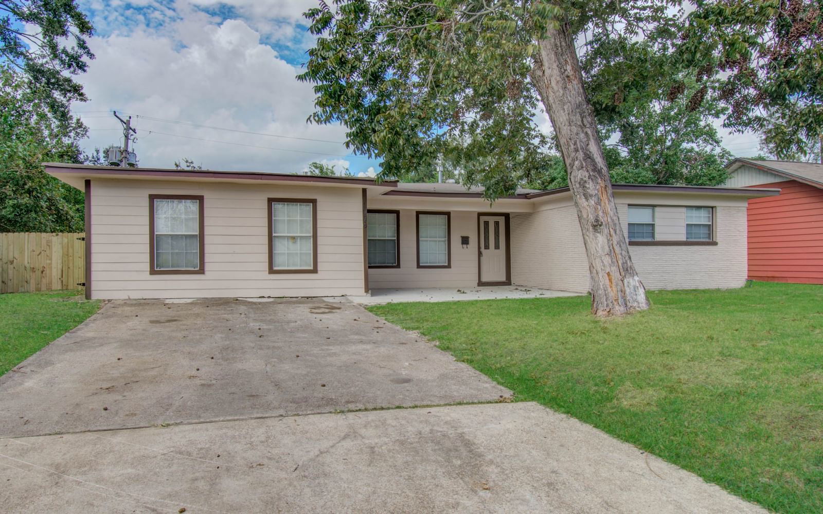 Real estate property located at 1006 W lobit ave, Harris, Pruett Estates Sec 02, Baytown, TX, US