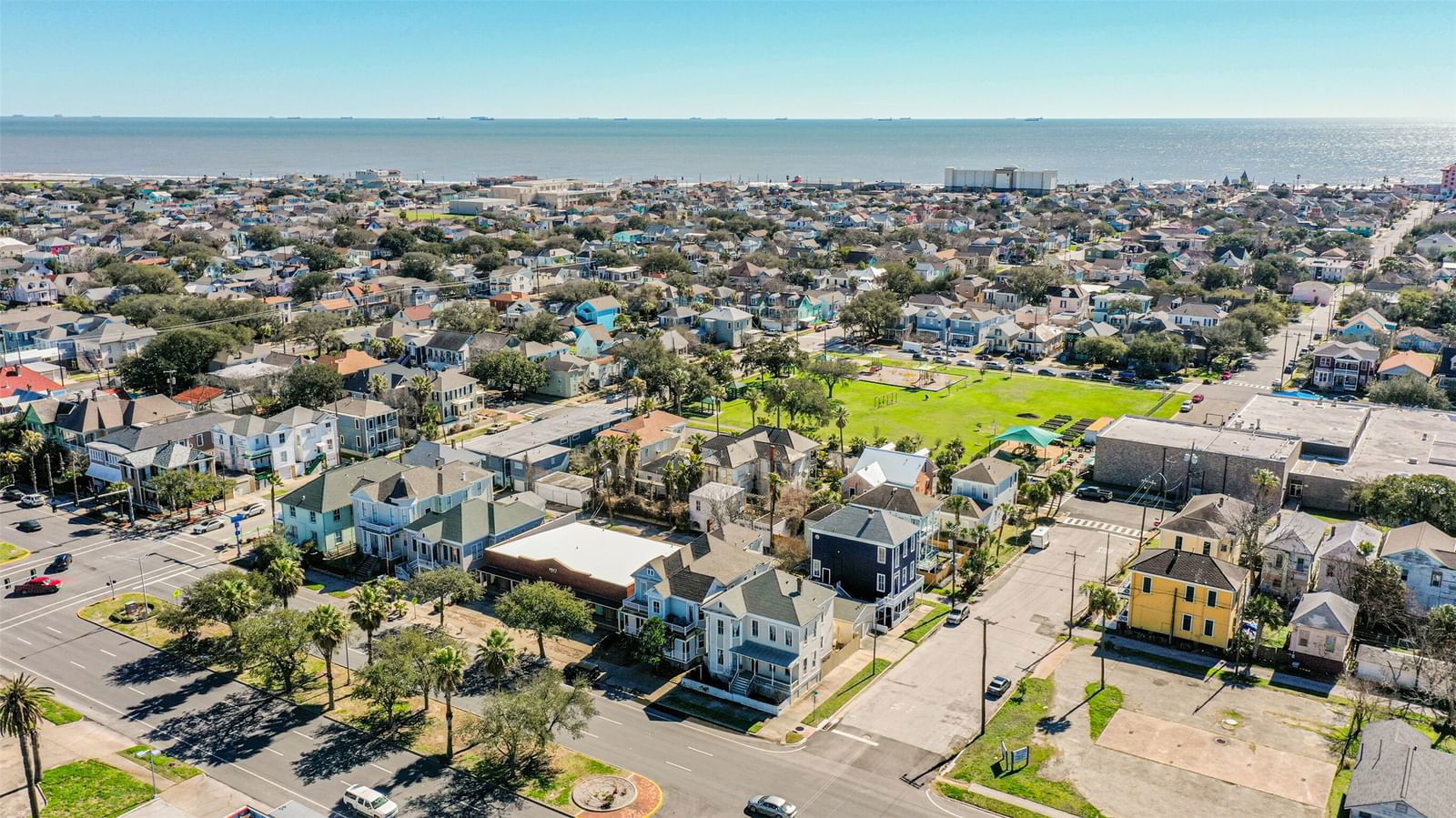 Real estate property located at 1927 Broadway, Galveston, Galveston Townsite, Galveston, TX, US