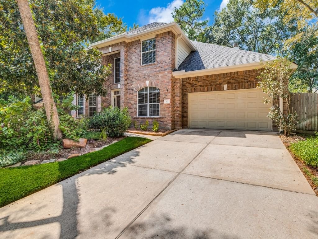 Real estate property located at 127 Goldenvine, Montgomery, The Woodlands, TX, US