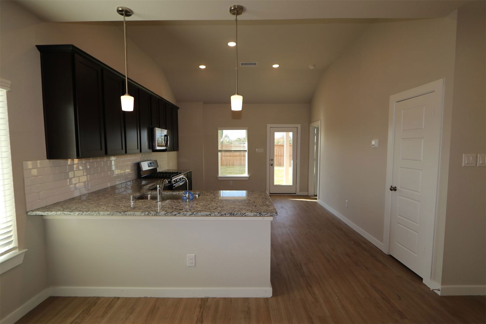 Real estate property located at 32018 Brilliant Sun, Fort Bend, Fulshear, TX, US