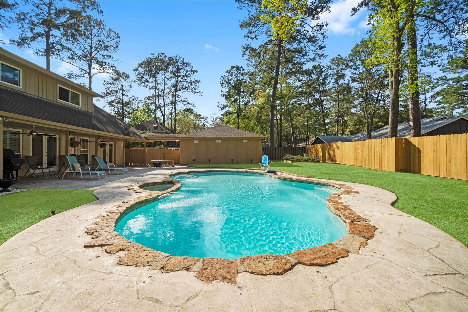 Real estate property located at 2007 Seven Oaks, Harris, Trailwood Village Sec 03, Kingwood, TX, US