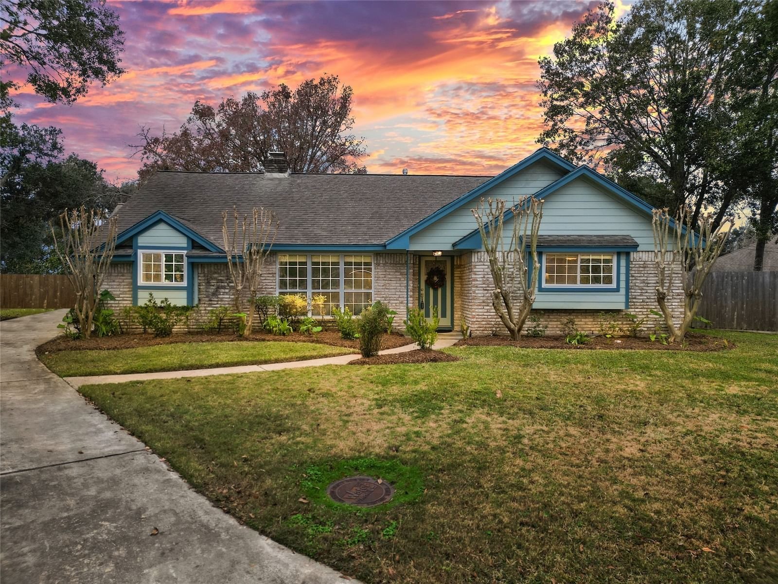 Real estate property located at 4902 Meadow, Galveston, Bayou Chantilly, Dickinson, TX, US
