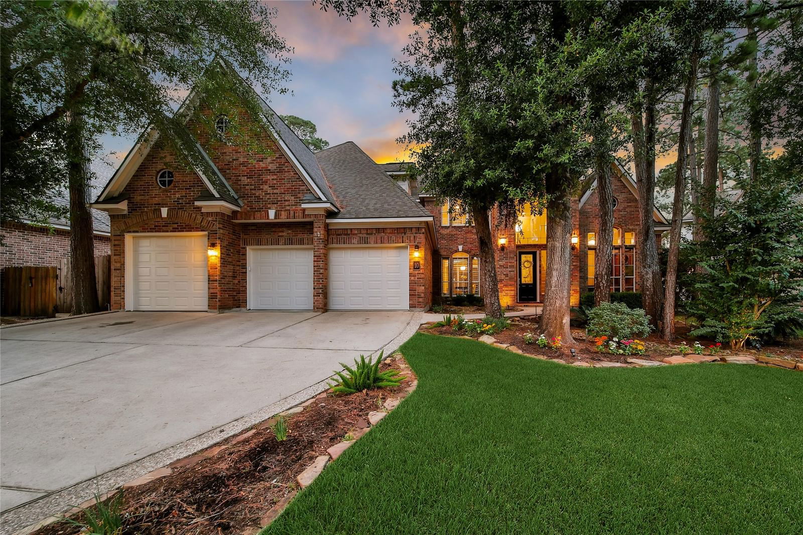 Real estate property located at 10 Betony, Montgomery, Wdlnds Village Alden Br 44, The Woodlands, TX, US