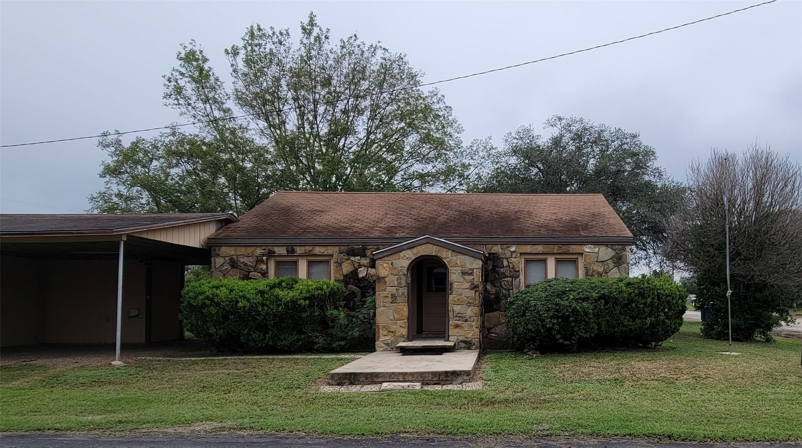 Real estate property located at 105 Woodhull, Live Oak, Three Rivers, Three Rivers, TX, US