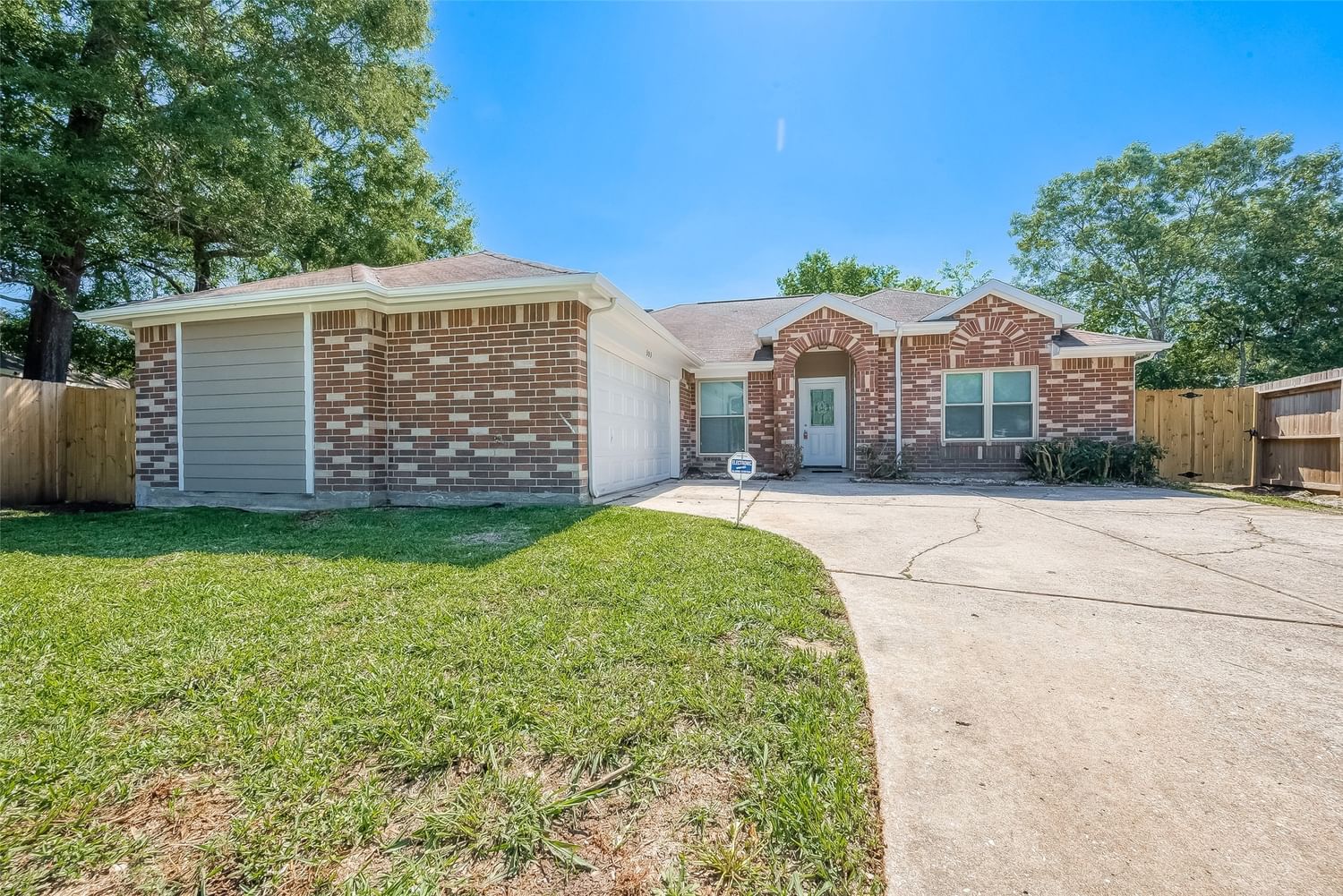 Real estate property located at 303 Mako, Harris, Newport Sec 03, Crosby, TX, US