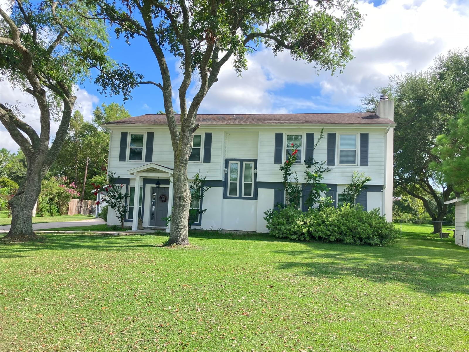 Real estate property located at 633 Westwood, Galveston, Westwood, La Marque, TX, US