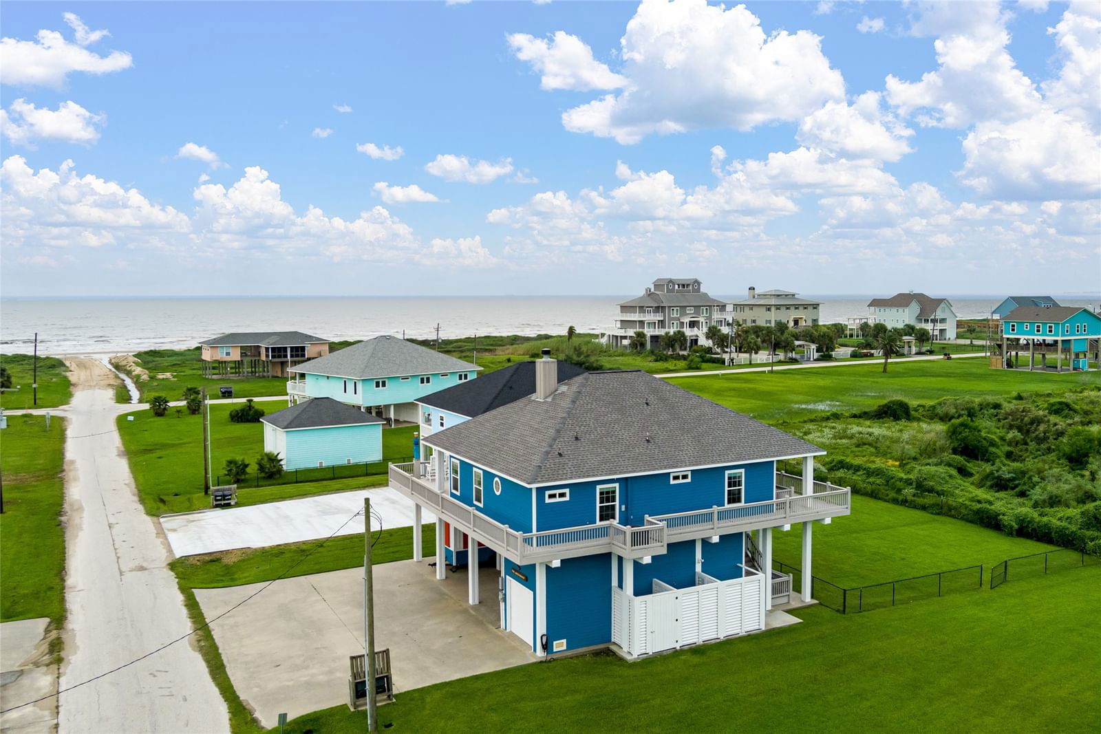 Real estate property located at 839 Helen, Galveston, Crenshaw Beach 2, Crystal Beach, TX, US