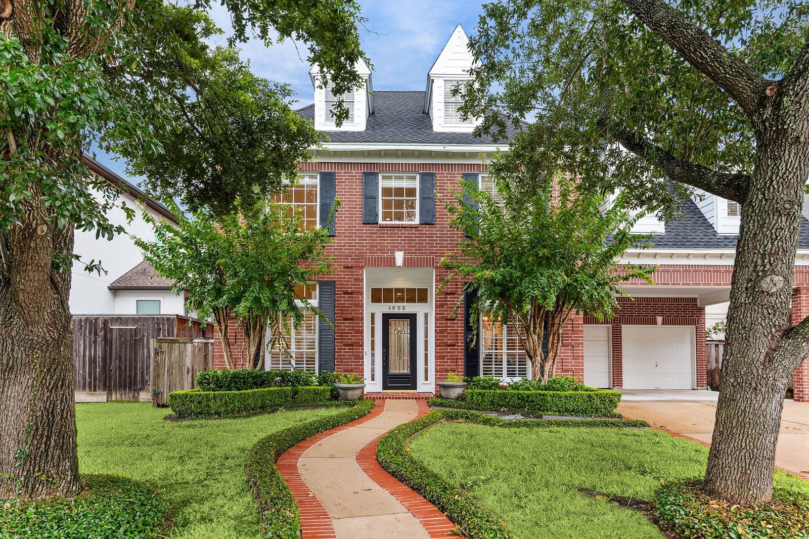 Real estate property located at 4908 Bellview, Harris, Teas Garden, Bellaire, TX, US