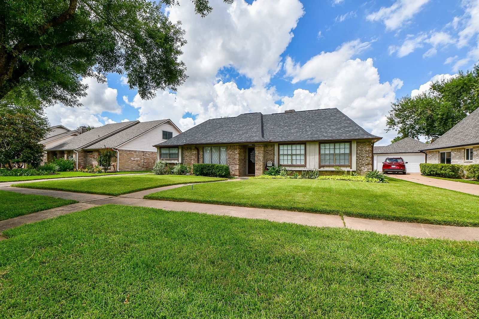 Real estate property located at 2803 Green Fields, Fort Bend, Colony Bend Sec 2, Sugar Land, TX, US