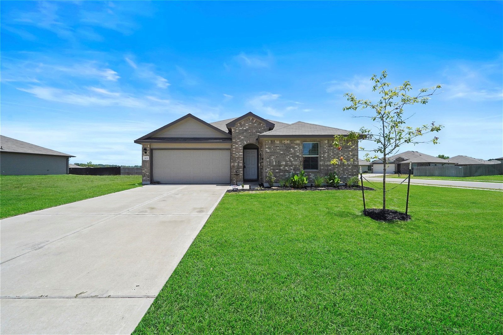 Real estate property located at 105 Comal, Walker, Huntsville, TX, US