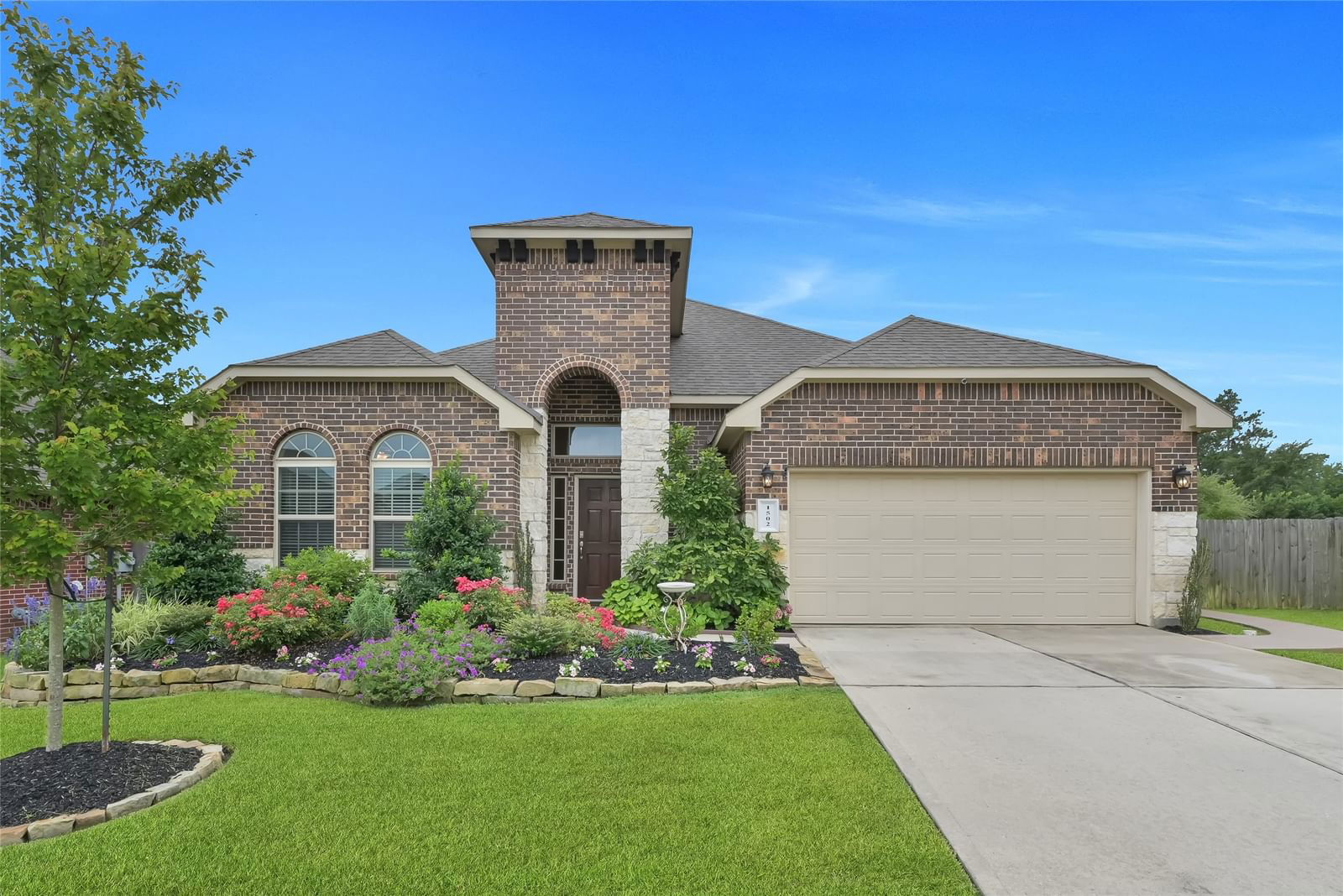 Real estate property located at 1502 Heartwood, Montgomery, Holly Terrace At Jacobs Reserv, Conroe, TX, US