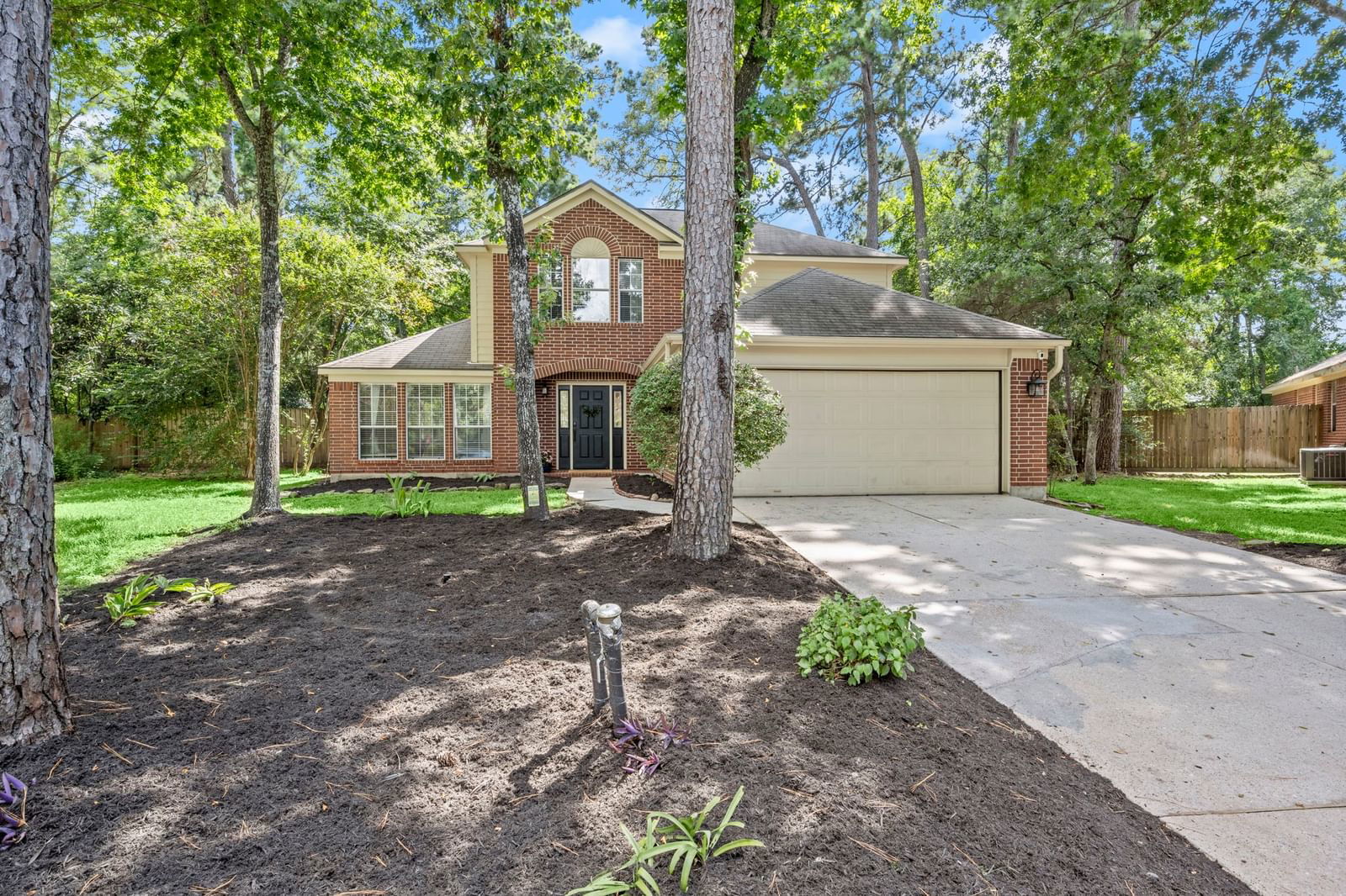 Real estate property located at 114 Snowdance, Montgomery, Wdlnds Village Alden Br 05, The Woodlands, TX, US