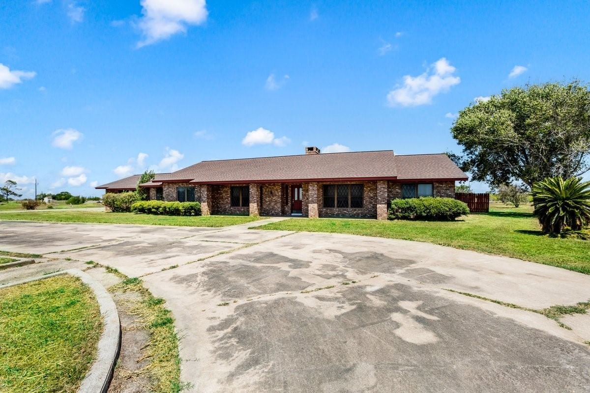 Real estate property located at 1144 County Road 322, Matagorda, Palacios, TX, US