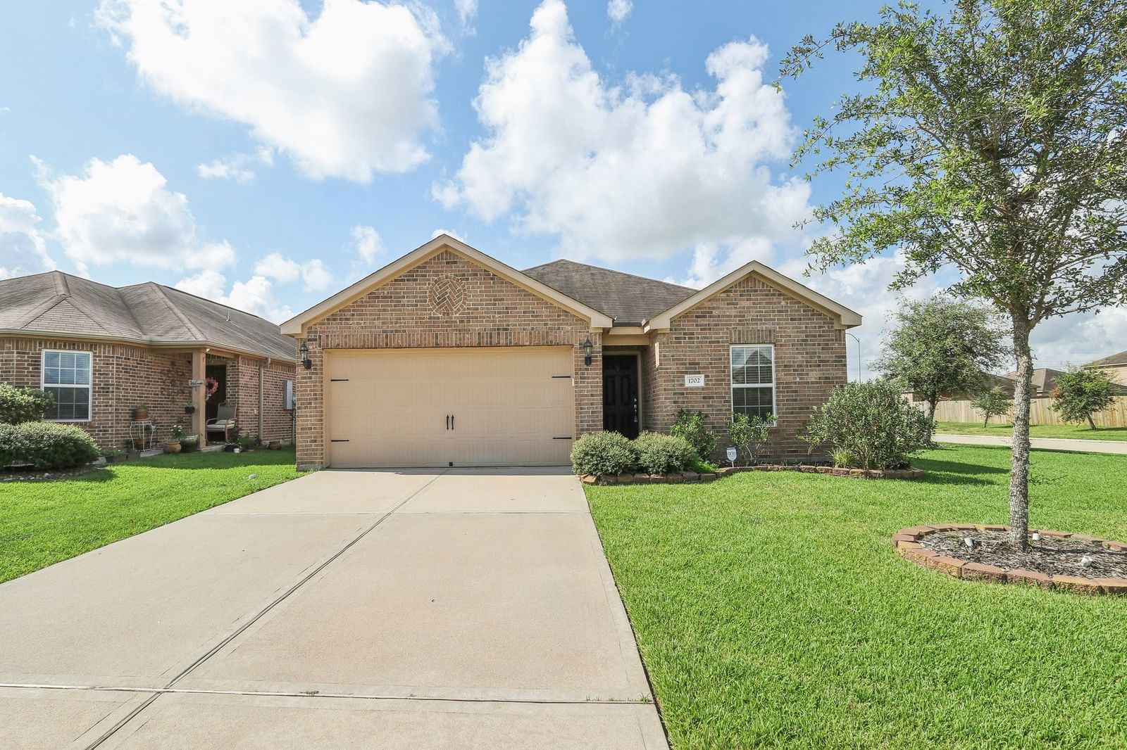 Real estate property located at 1702 Pink Sapphire, Brazoria, Sterling Lakes West Sec 2 A07, Iowa Colony, TX, US