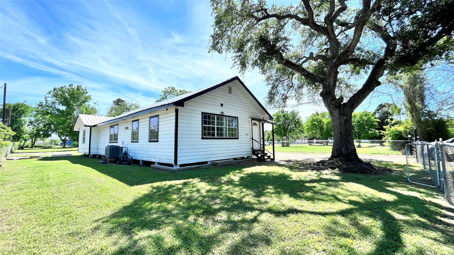 Real estate property located at 1212 Austin, Matagorda, South End, Bay City, TX, US