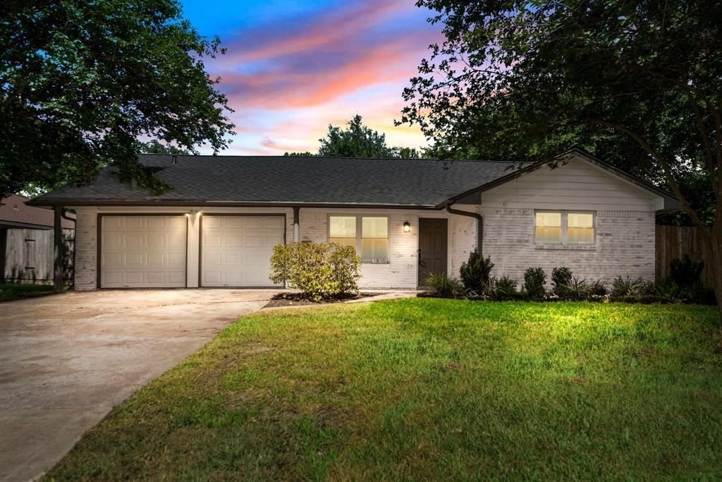 Real estate property located at 1810 Shadow Bend, Harris, Shadow Oaks Sec 04, Houston, TX, US