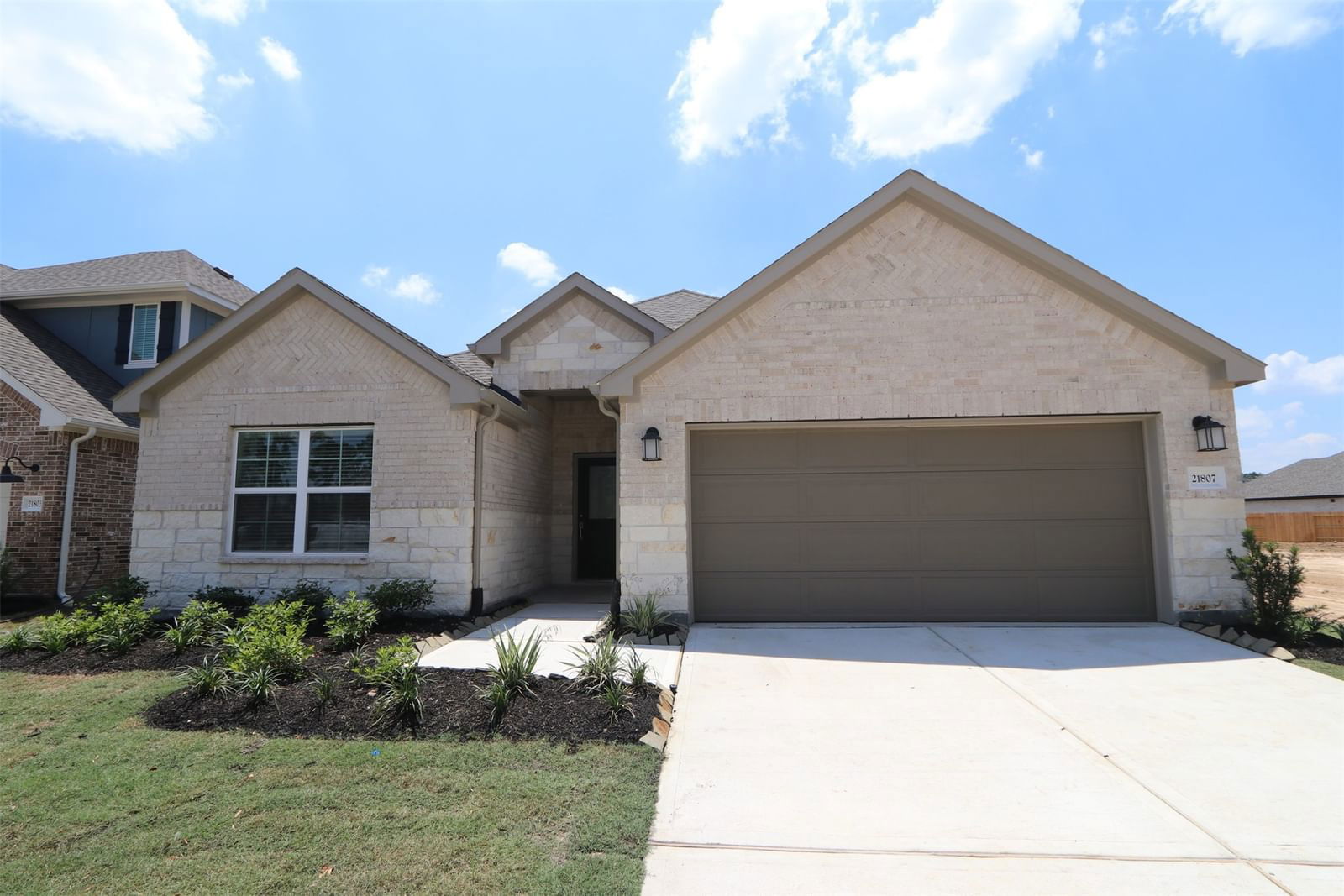 Real estate property located at 21807 Burgos Plaza, Harris, Sorella, Tomball, TX, US