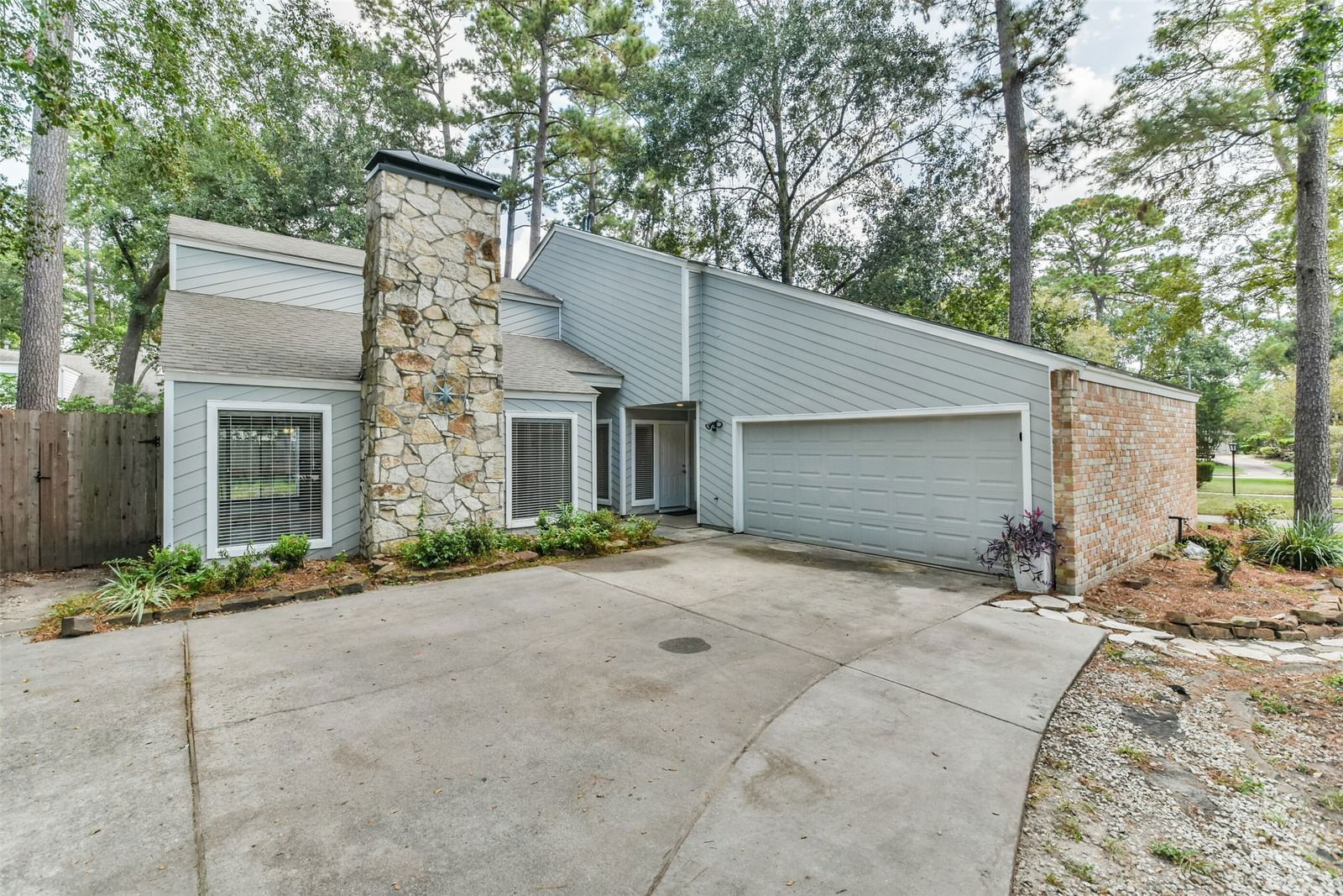 Real estate property located at 2119 Woodstream, Harris, Trailwood Village, Kingwood, TX, US