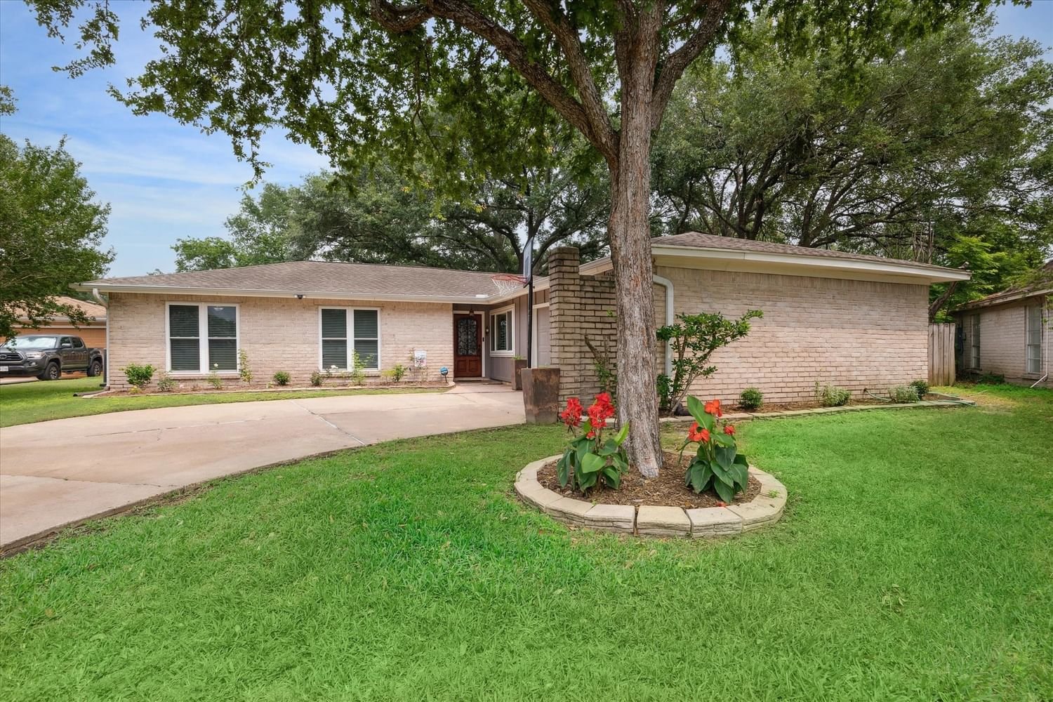 Real estate property located at 15807 Pathfield, Harris, Bear Creek Village Sec 02 R/P, Houston, TX, US