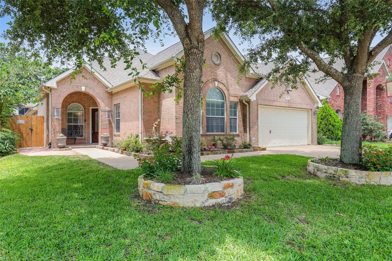 Real estate property located at 22203 Bridgestone Pine, Harris, Bridgestone Lakes Sec 02, Spring, TX, US