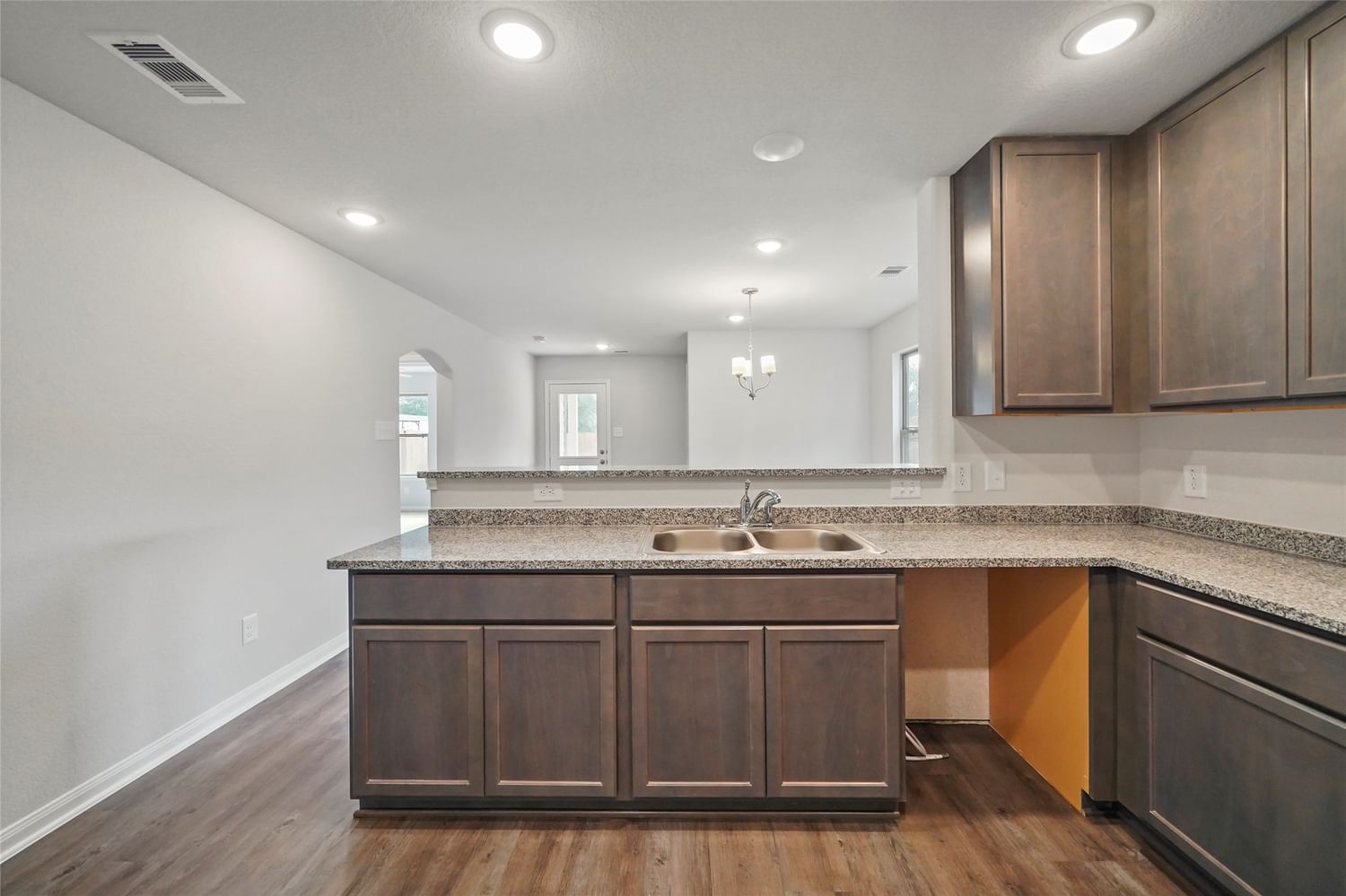 Real estate property located at 11127 Hollinger, Bexar, Converse, TX, US
