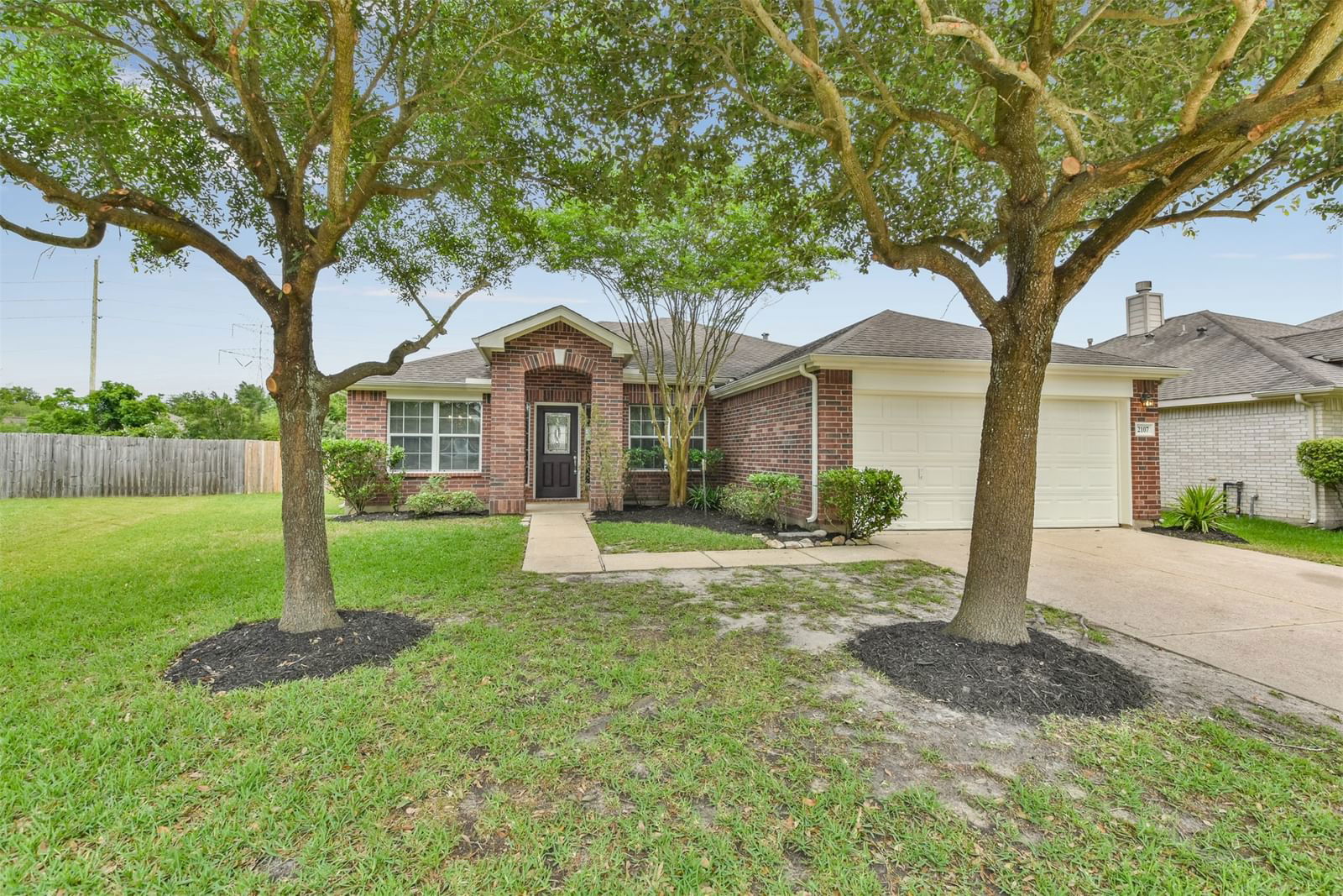 Real estate property located at 2107 ENCHANTED PARK LN, Harris, Oak Park Trails Sec 11, Katy, TX, US