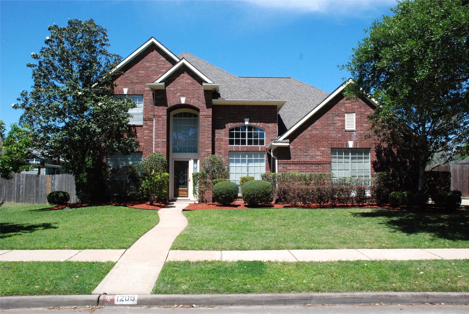 Real estate property located at 1206 Cambridge, Galveston, Wilderness Trails Sec 3 91, Friendswood, TX, US