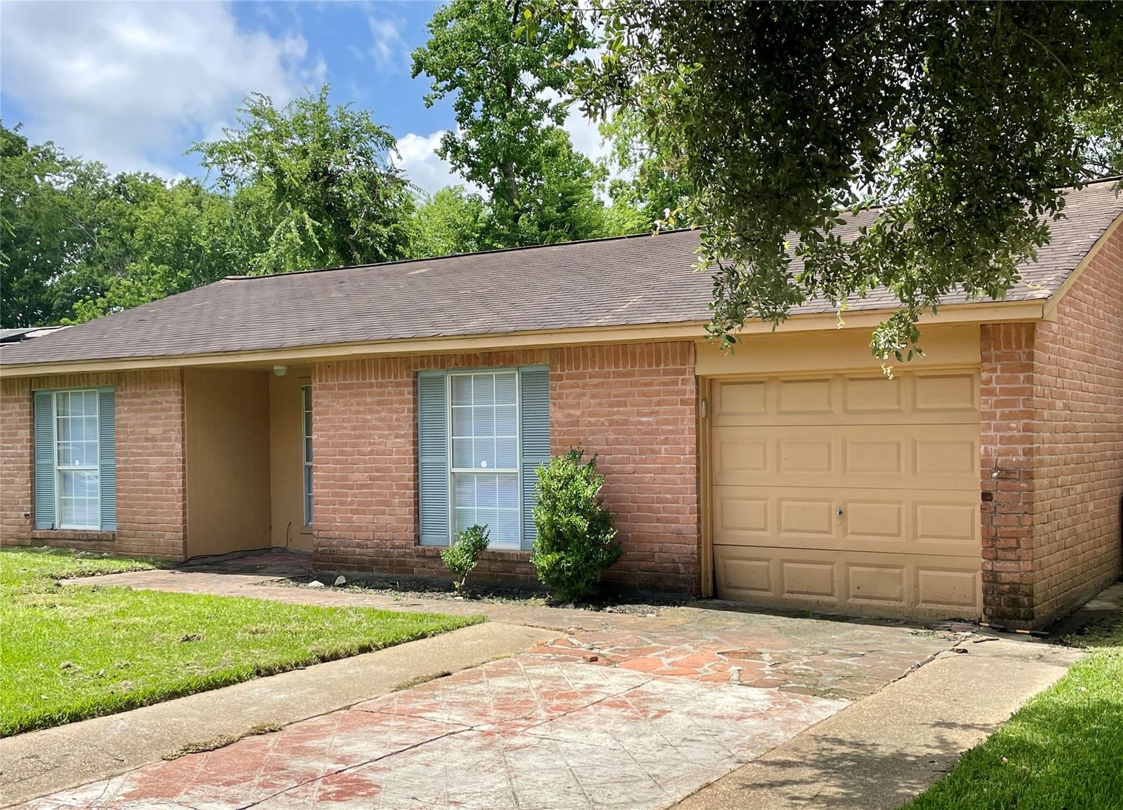 Real estate property located at 17006 Forest Bend, Harris, Forest Bend Sec 01, Friendswood, TX, US