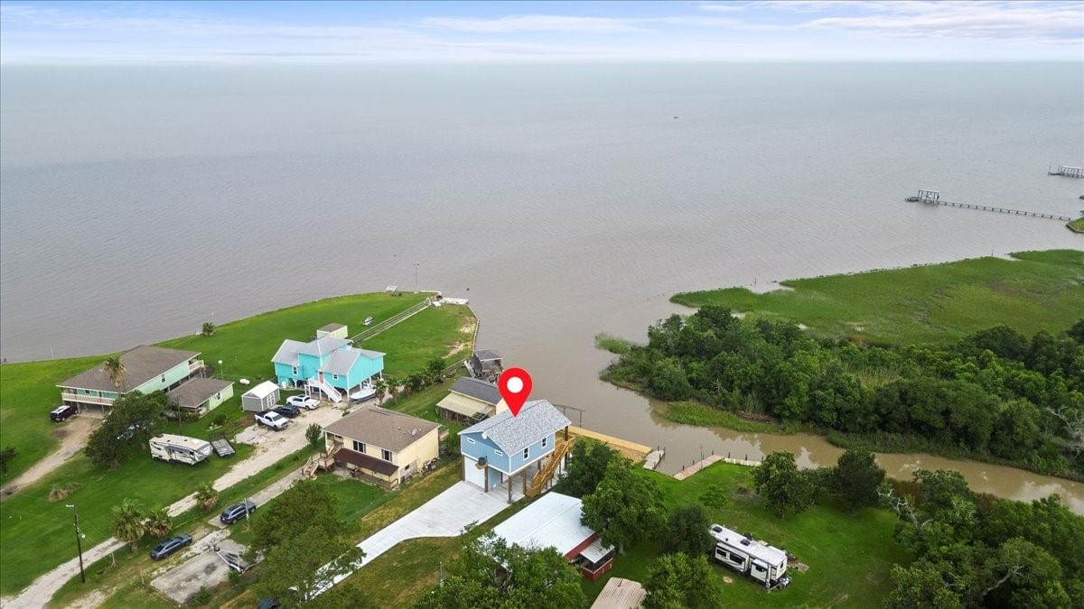 Real estate property located at 334 Bayside, Chambers, Oak Island Sub, Anahuac, TX, US