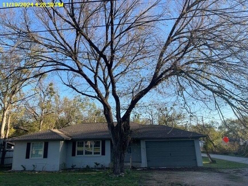 Real estate property located at 612 8th, Kaufman, Js Ables Surv Abs #3, Kemp, TX, US