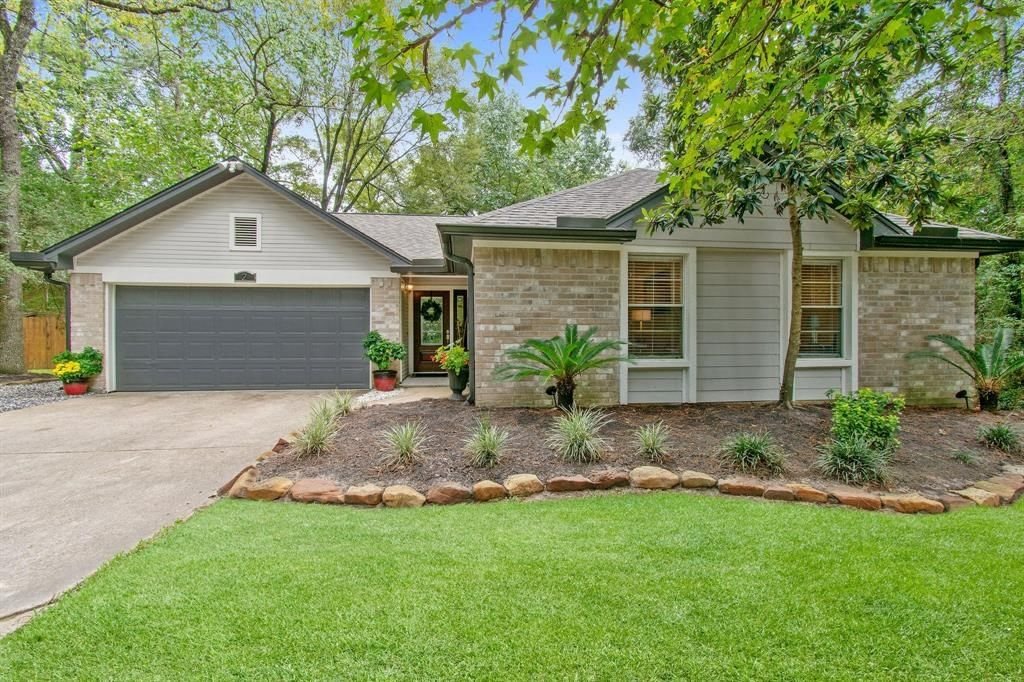 Real estate property located at 2 HOPVINE, Montgomery, Wdlnds Village Panther Ck 01, The Woodlands, TX, US