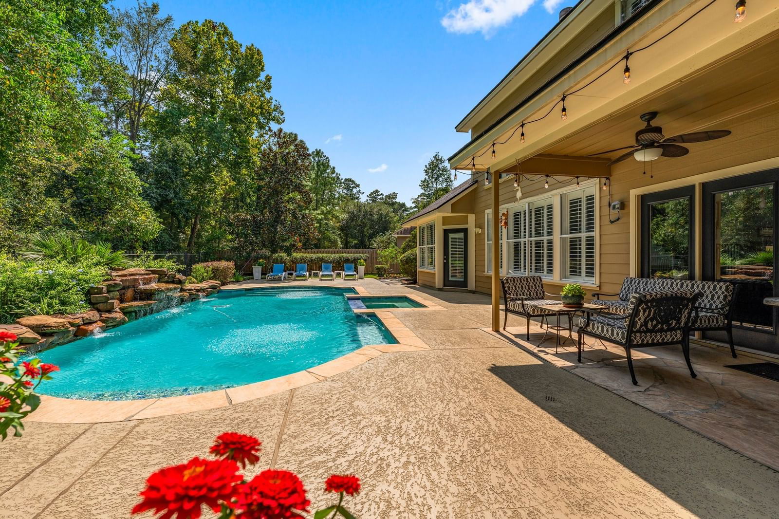 Real estate property located at 122 Plum Crest, Montgomery, Woodlands Village of Alden Bridge, The Woodlands, TX, US