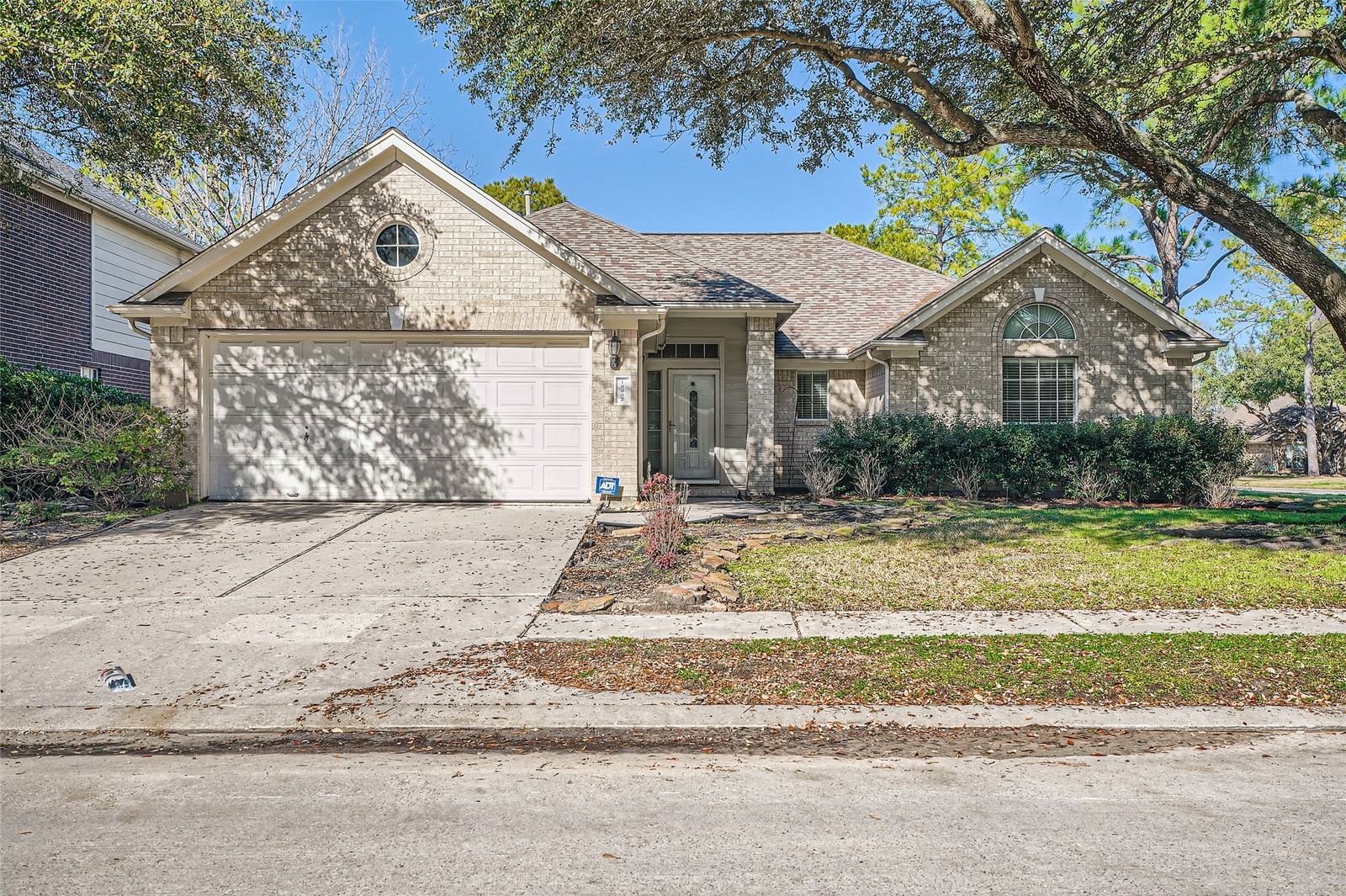 Real estate property located at 18402 Cobblestone, Harris, Cypress Mill Sec 02, Cypress, TX, US