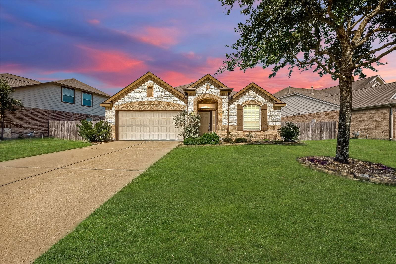 Real estate property located at 7839 Mesquite Manor, Fort Bend, Grand Mission Estates, Richmond, TX, US