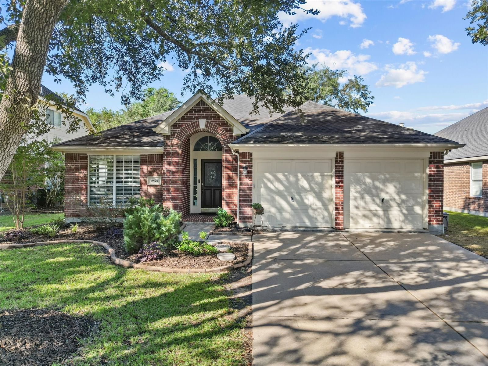 Real estate property located at 2127 Village Dale, Harris, Bay Pointe Sec 07, Houston, TX, US