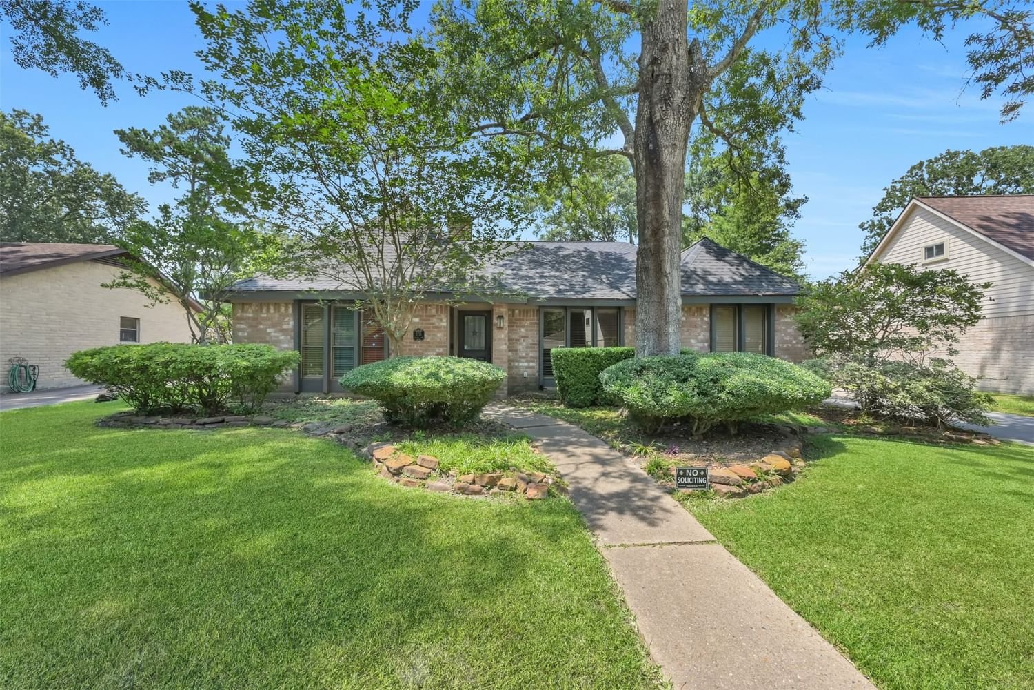 Real estate property located at 3711 Golden Lake, Harris, Greentree Village Sec 01 Amd, Houston, TX, US
