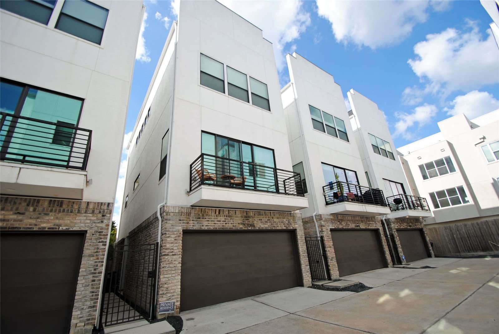 Real estate property located at 5709 Larkin B, Harris, Larkin Arabelle Views, Houston, TX, US